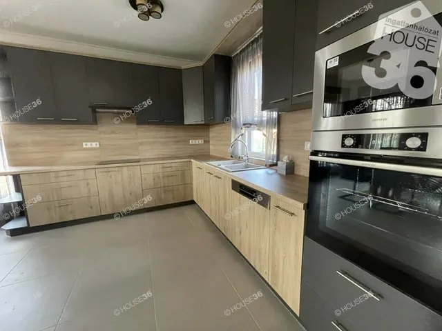 Eladó ház Kecskemét, Kadafalva 167 nm