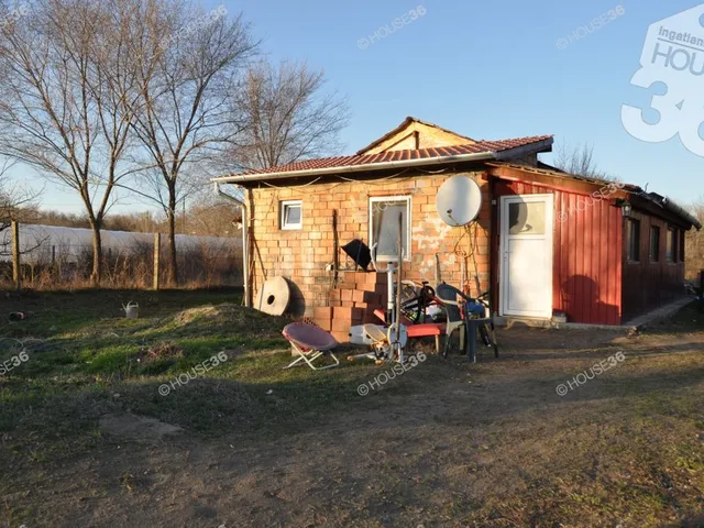 Eladó mezőgazdasági ingatlan Nyárlőrinc 50 nm