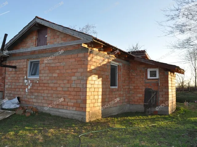 Eladó mezőgazdasági ingatlan Nyárlőrinc 50 nm