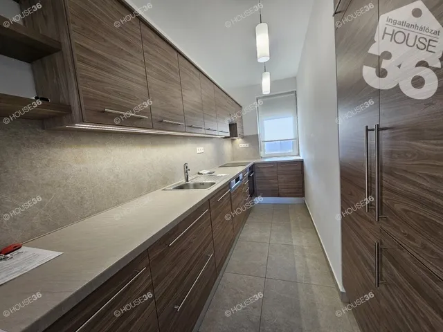 Kiadó lakás Kecskemét 112 nm