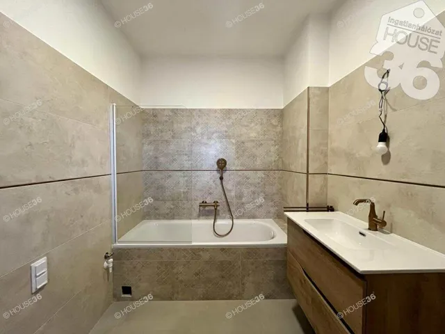 Eladó lakás Kecskemét, Belváros 122 nm