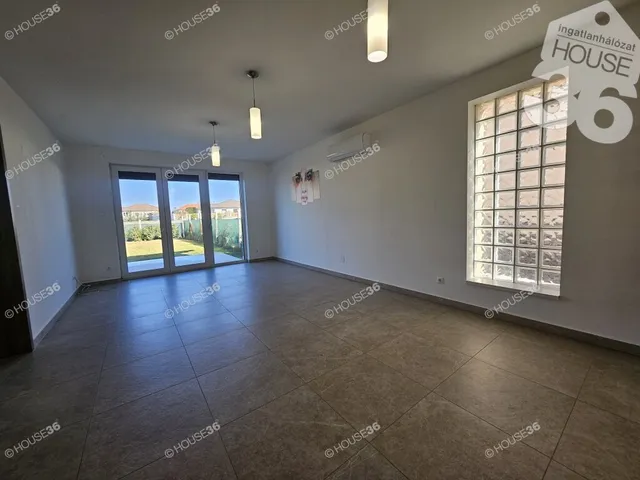 Kiadó lakás Kecskemét 112 nm