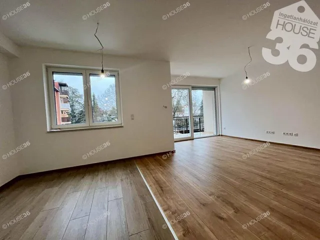 Eladó lakás Kecskemét, Belváros 76 nm