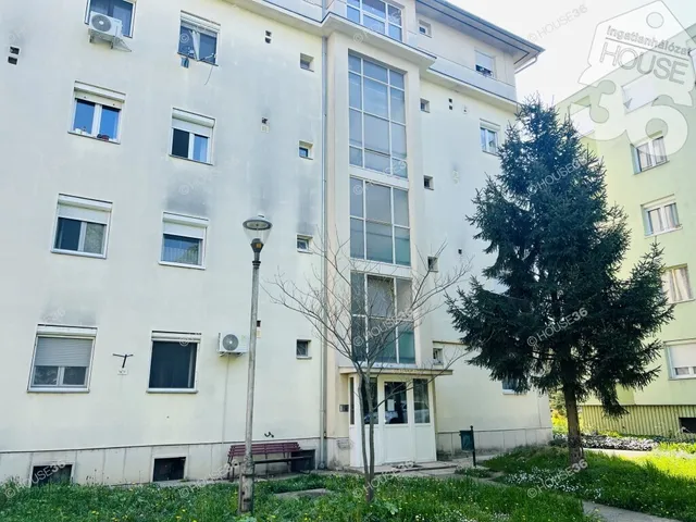Eladó lakás Szekszárd 57 nm