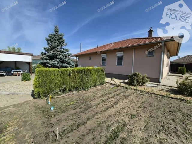 Eladó ház Kecskemét, Felsőszéktó 98 nm