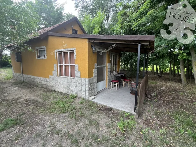 Eladó mezőgazdasági ingatlan Nagykőrös 28 nm