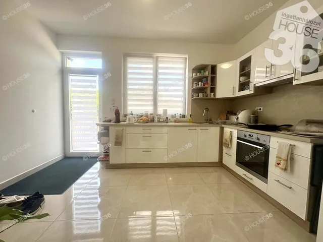 Eladó ház Kecskemét, Petőfiváros 120 nm