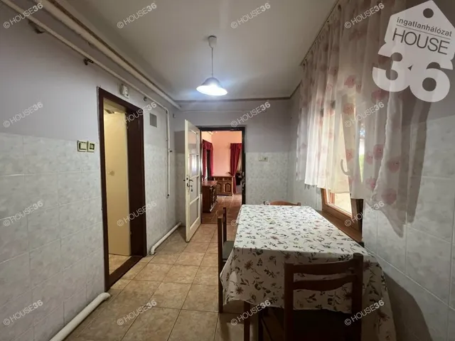 Eladó ház Tiszakécske 91 nm