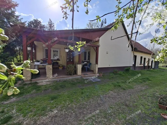 Eladó ház Petőfiszállás 95 nm