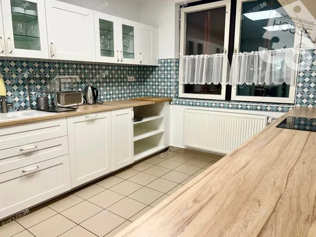 Eladó kereskedelmi és ipari ingatlan Tiszakécske 421 nm