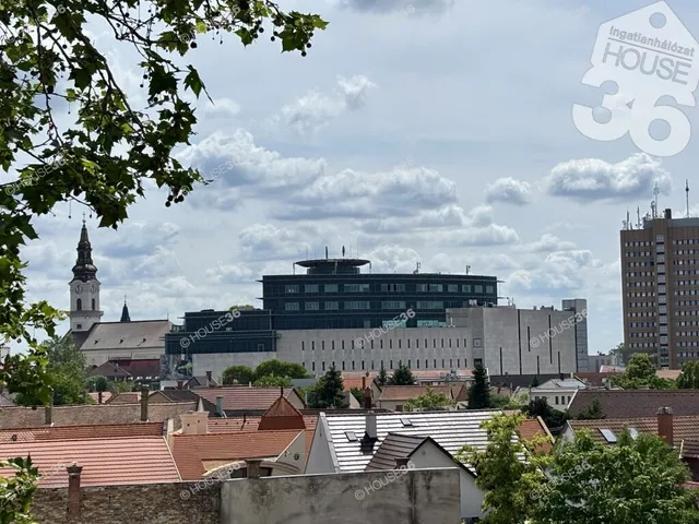 Eladó lakás Kecskemét 105 nm