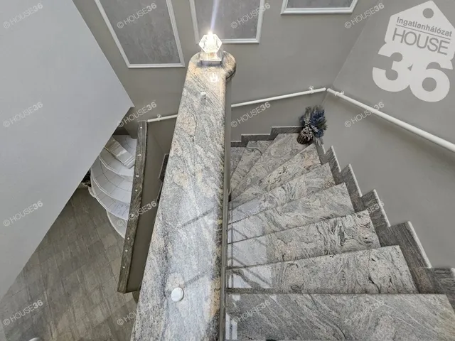 Eladó ház Kecskemét 250 nm