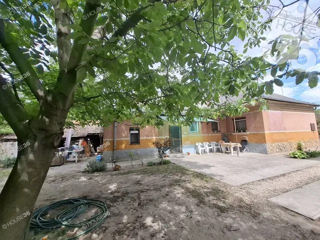 Eladó ház Izsák 100 nm