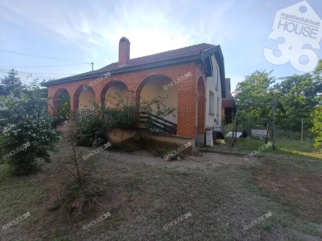 Eladó ház Tiszaalpár 70 nm