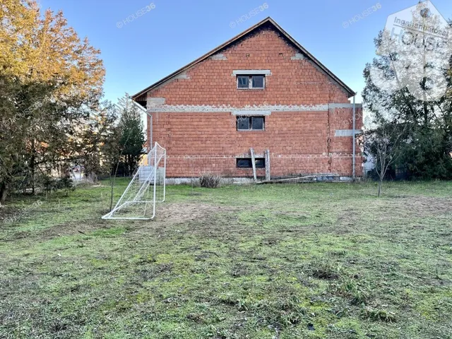 Eladó ház Kecskemét, Hunyadiváros 196 nm