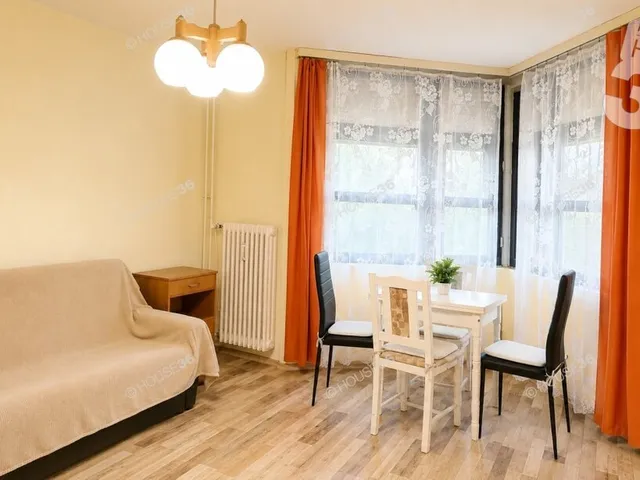 Eladó lakás Szekszárd 28 nm