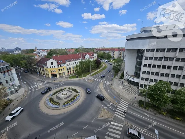Eladó lakás Kecskemét, Belváros 89 nm