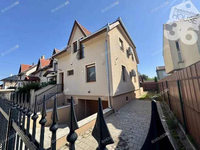 Eladó ház Kecskemét, Hollandfalu 105 nm