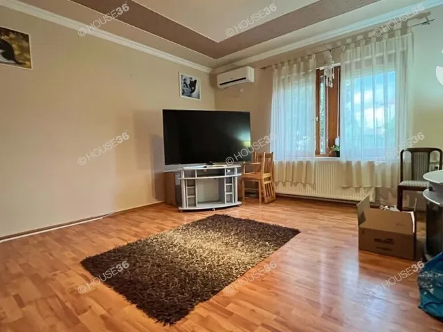 Eladó lakás Kecskemét, Hunyadiváros 70 nm