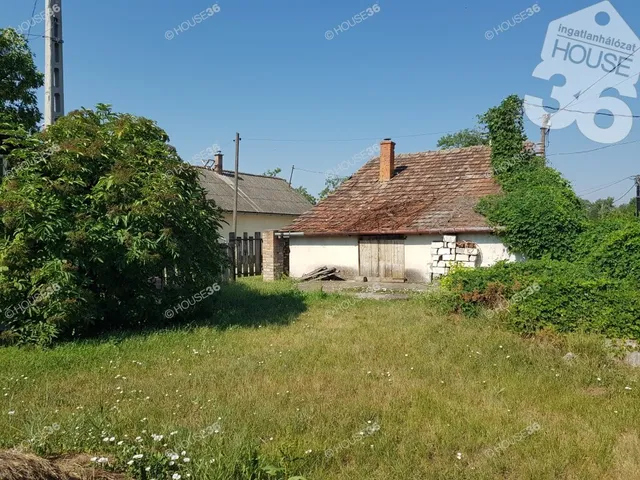 Eladó ház Tiszaug 49 nm