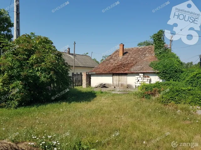 Eladó ház Tiszaug 49 nm
