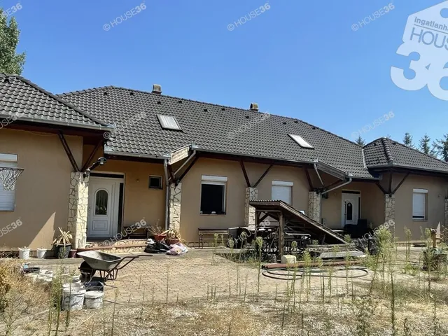 Eladó ház Kecskemét 300 nm