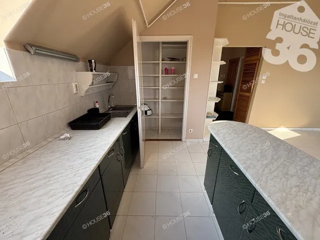 Eladó lakás Kecskemét, Hunyadiváros 52 nm