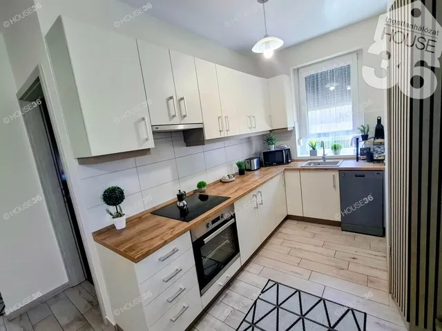 Eladó ház Kecskemét, Katonatelep 90 nm