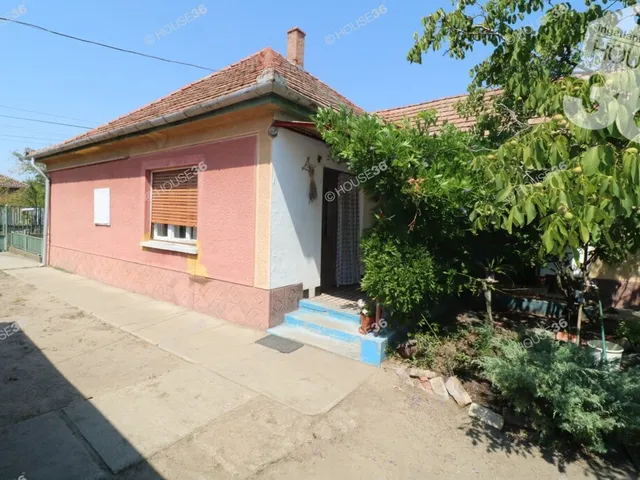 Eladó ház Kiskőrös 70 nm