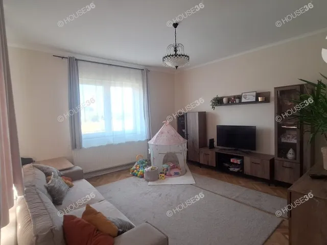 Eladó ház Kiskunfélegyháza, Bankfalu 115 nm