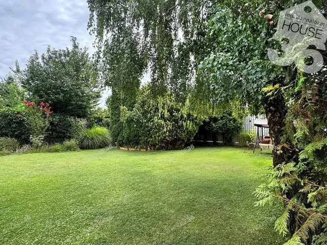 Eladó ház Kecskemét, Petőfiváros 275 nm