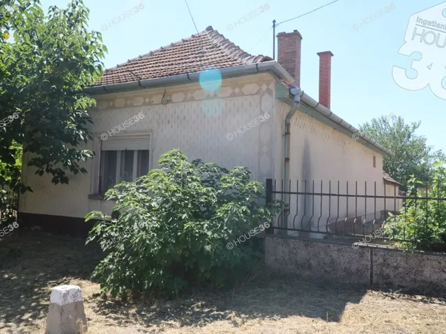 Eladó ház Akasztó 66 nm
