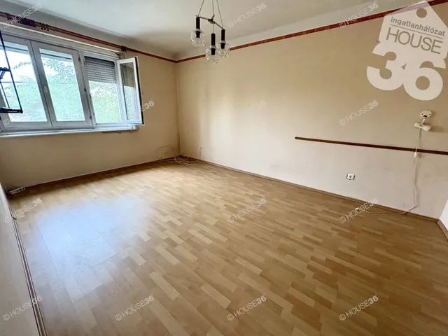 Eladó ház Kecskemét, Hunyadiváros 84 nm