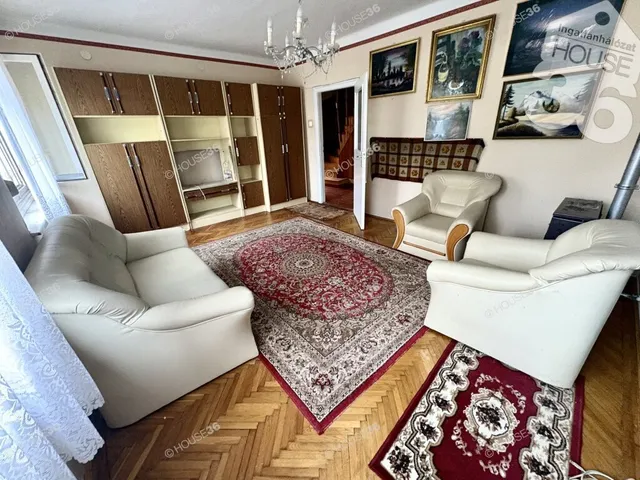 Eladó ház Kecskemét, Hunyadiváros 84 nm