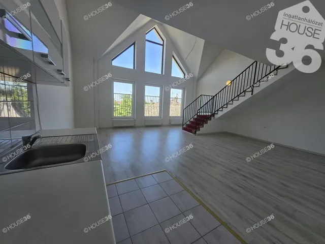 Eladó lakás Nagykőrös 98 nm