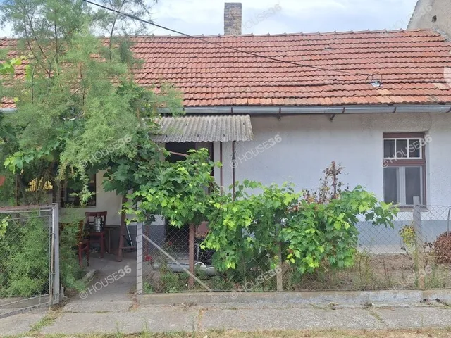 Eladó ház Kiskunfélegyháza 33 nm
