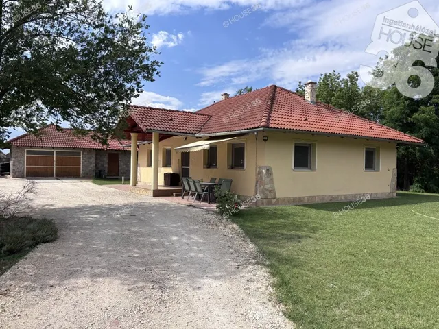 Eladó ház Helvécia 91 nm