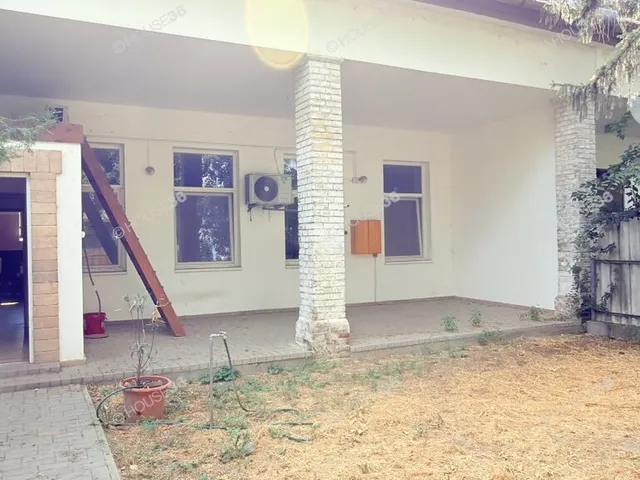 Eladó ház Kecskemét, Hunyadiváros 53 nm