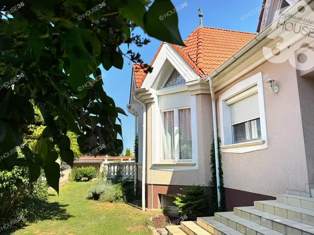 Eladó ház Kecskemét, Hunyadiváros 345 nm