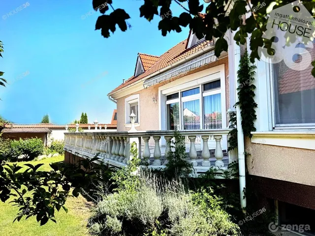 Eladó ház Kecskemét, Hunyadiváros 345 nm