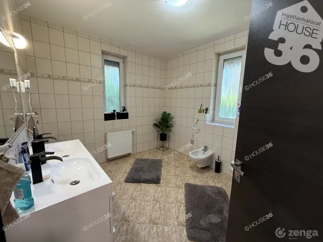 Eladó ház Kecskemét 130 nm