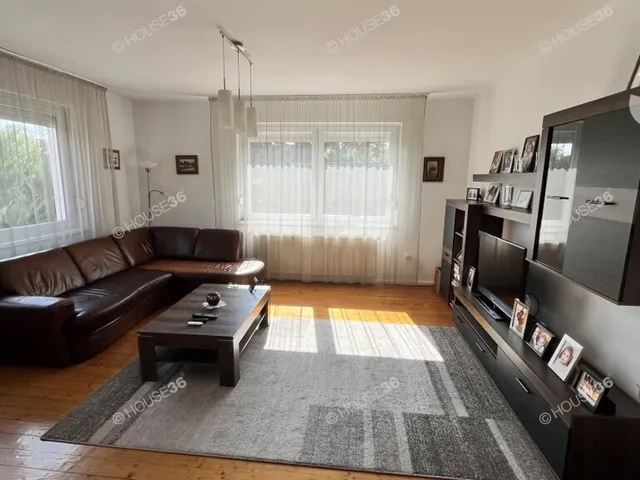 Eladó ház Kecskemét, Katonatelep 138 nm
