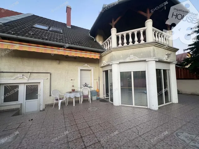 Eladó ház Kecskemét, Petőfiváros 214 nm