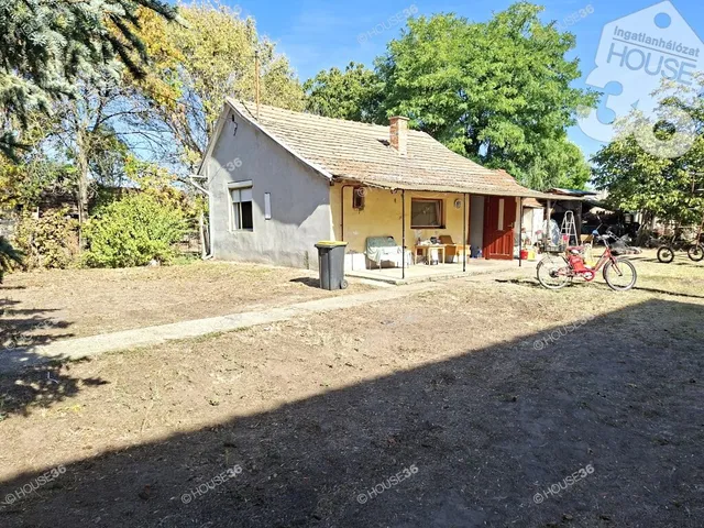 Eladó ház Tiszaalpár 38 nm
