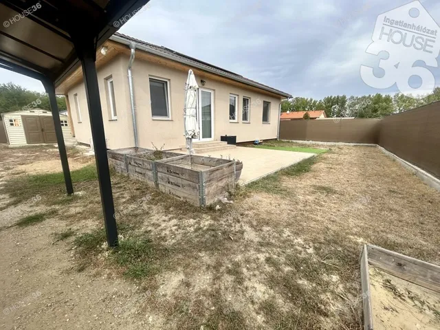 Eladó ház Kecskemét, Katonatelep 95 nm