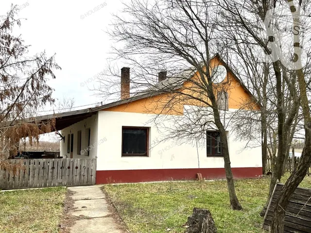 Eladó mezőgazdasági ingatlan Petőfiszállás 71 nm