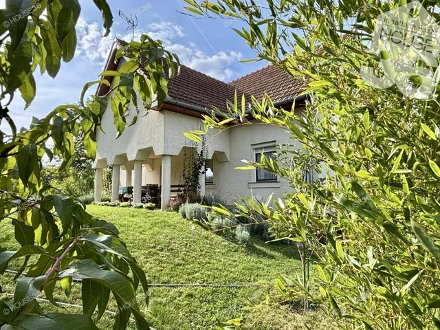 Eladó ház Kecskemét 240 nm