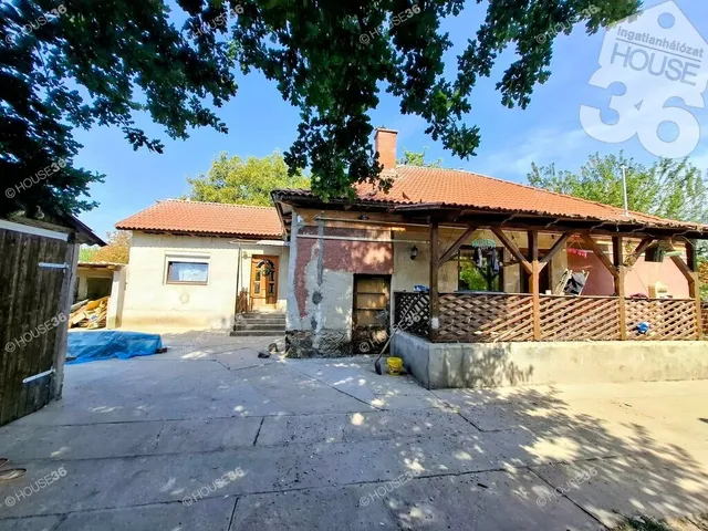 Eladó ház Izsák 109 nm