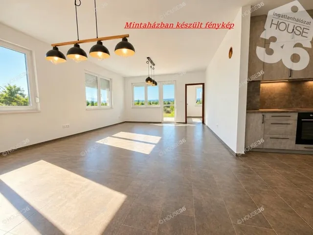 Eladó ház Városföld 70 nm