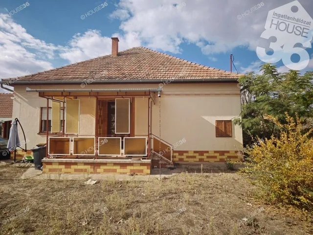 Eladó ház Kunszállás 95 nm
